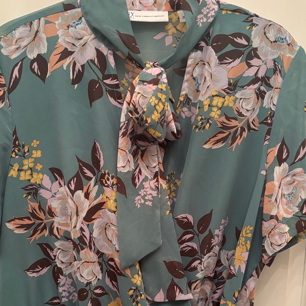 New York & Company Floral Midi Dress (pre-loved) - Picture 4 of 9